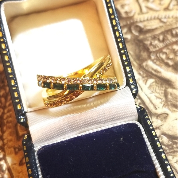 NEW Gold Vermeil Crossover Crystal Band Ring - Picture 2 of 8